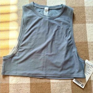 Lululemon crop tank, gray, size 4, never been worn